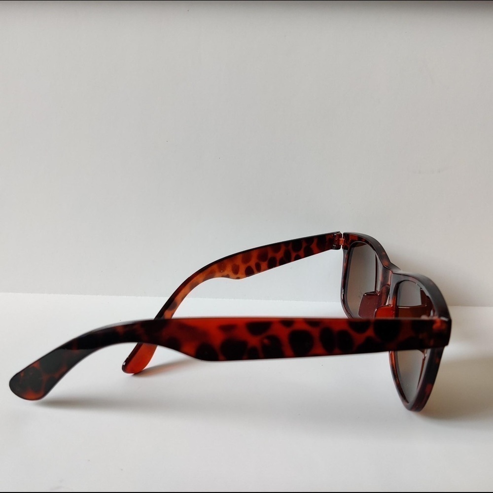 Sunglasses​​​​​​​​​​ - Picture 4 of 5